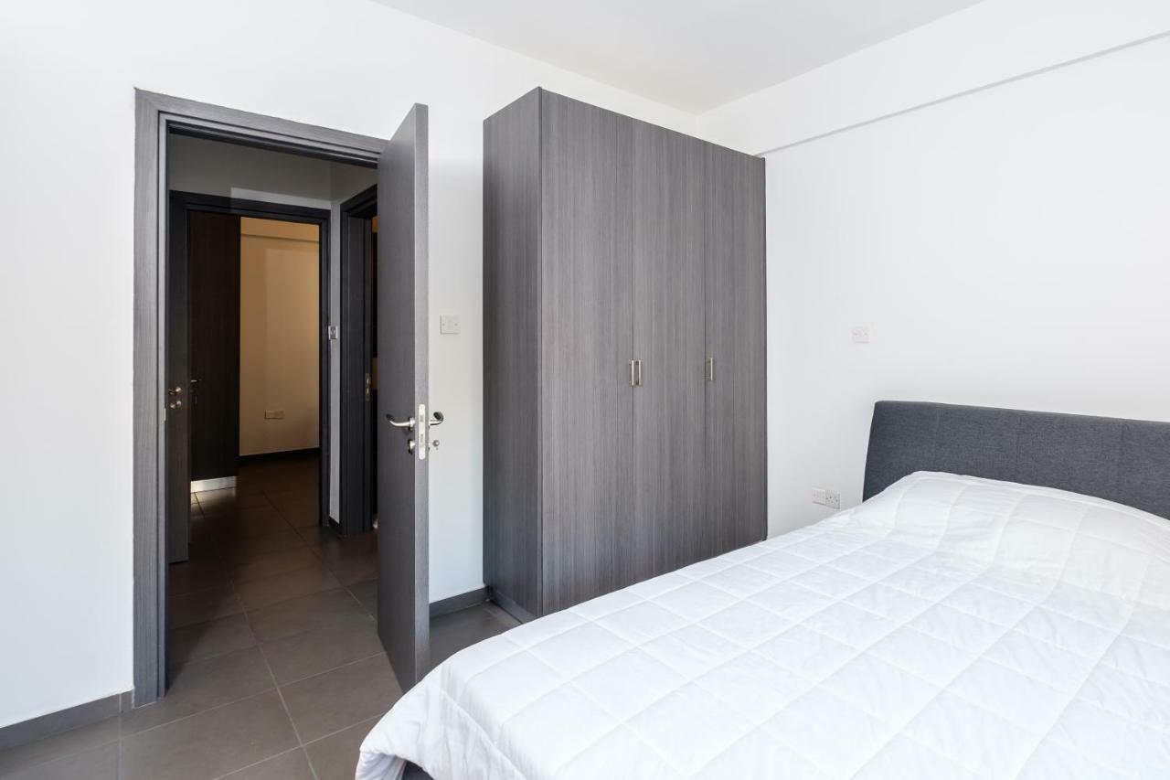 Book Me Now Central Flat Apartment Larnaca Ngoại thất bức ảnh