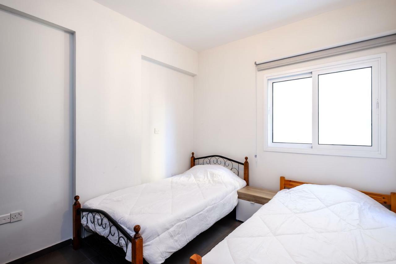 Book Me Now Central Flat Apartment Larnaca Ngoại thất bức ảnh