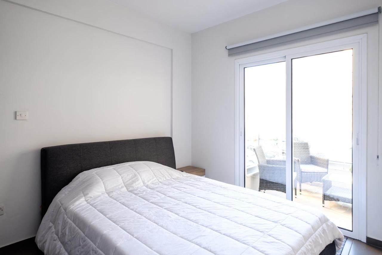Book Me Now Central Flat Apartment Larnaca Ngoại thất bức ảnh