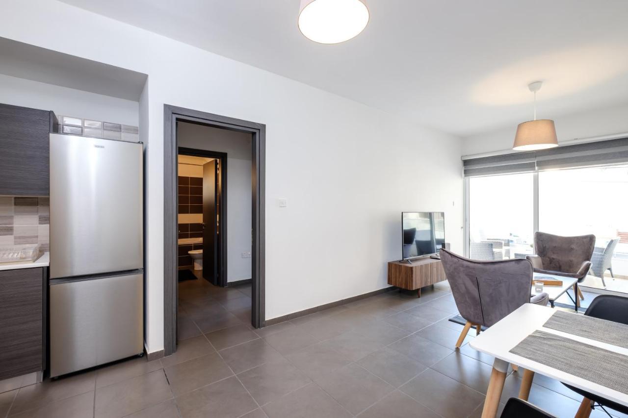 Book Me Now Central Flat Apartment Larnaca Ngoại thất bức ảnh